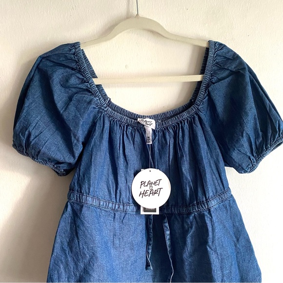 Blouse // - Picture 8 of 8